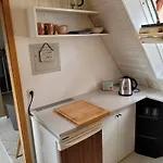 Zentrale Dachwohnung In Sha *