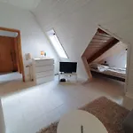Zentrale Dachwohnung In Sha Apartamento